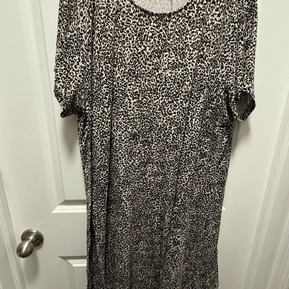 Old Navy Animal Print Midi Dress - Picture 1 of 3